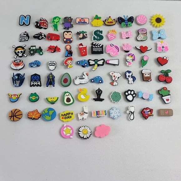 Source Unknown Other - 73 PC Lot of Croc Charms